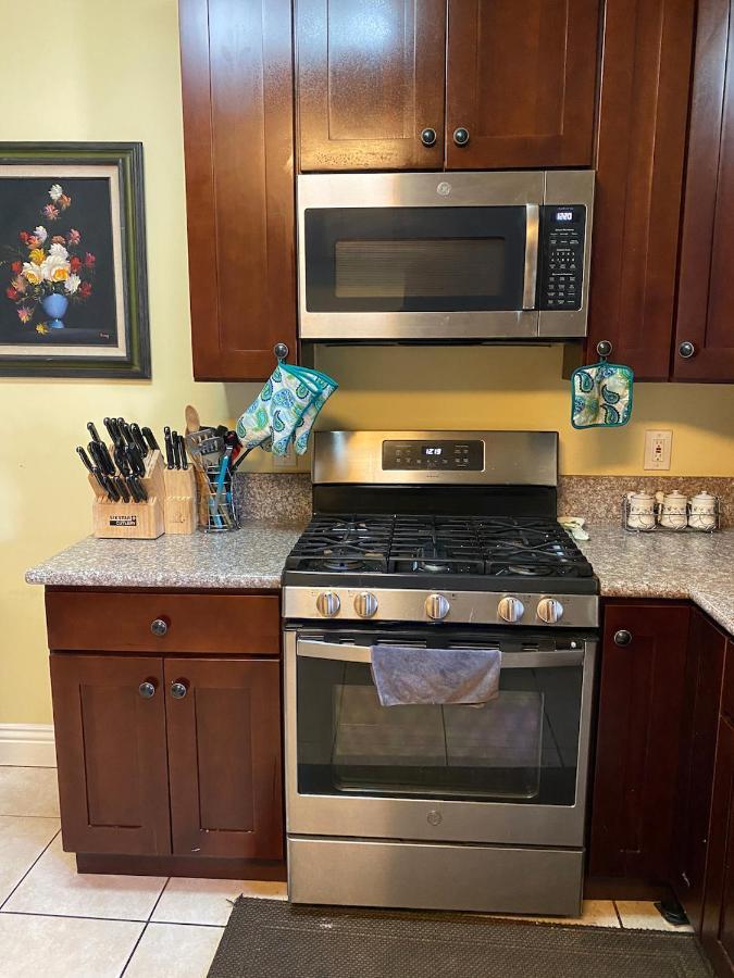 Private Angeles - Free Wifi, Ac, Tv, Private Fridge, Kitchen, Near Usc - Exposition Park - Usc Memorial Coliseum - Banc Of California Bmo Stadium - Downtown Angeles Dtla - Of Southern California Usc!!! Quarto em Acomodações Particulares Los Angeles