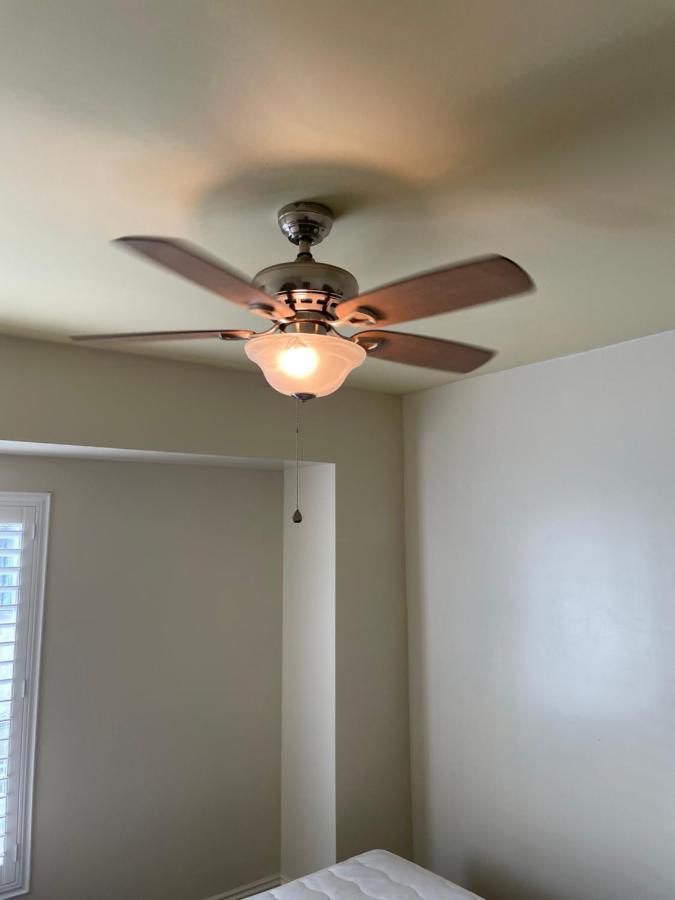Private Angeles - Free Wifi, Ac, Tv, Private Fridge, Kitchen, Near Usc - Exposition Park - Usc Memorial Coliseum - Banc Of California Bmo Stadium - Downtown Angeles Dtla - Of Southern California Usc!!! Quarto em Acomodações Particulares