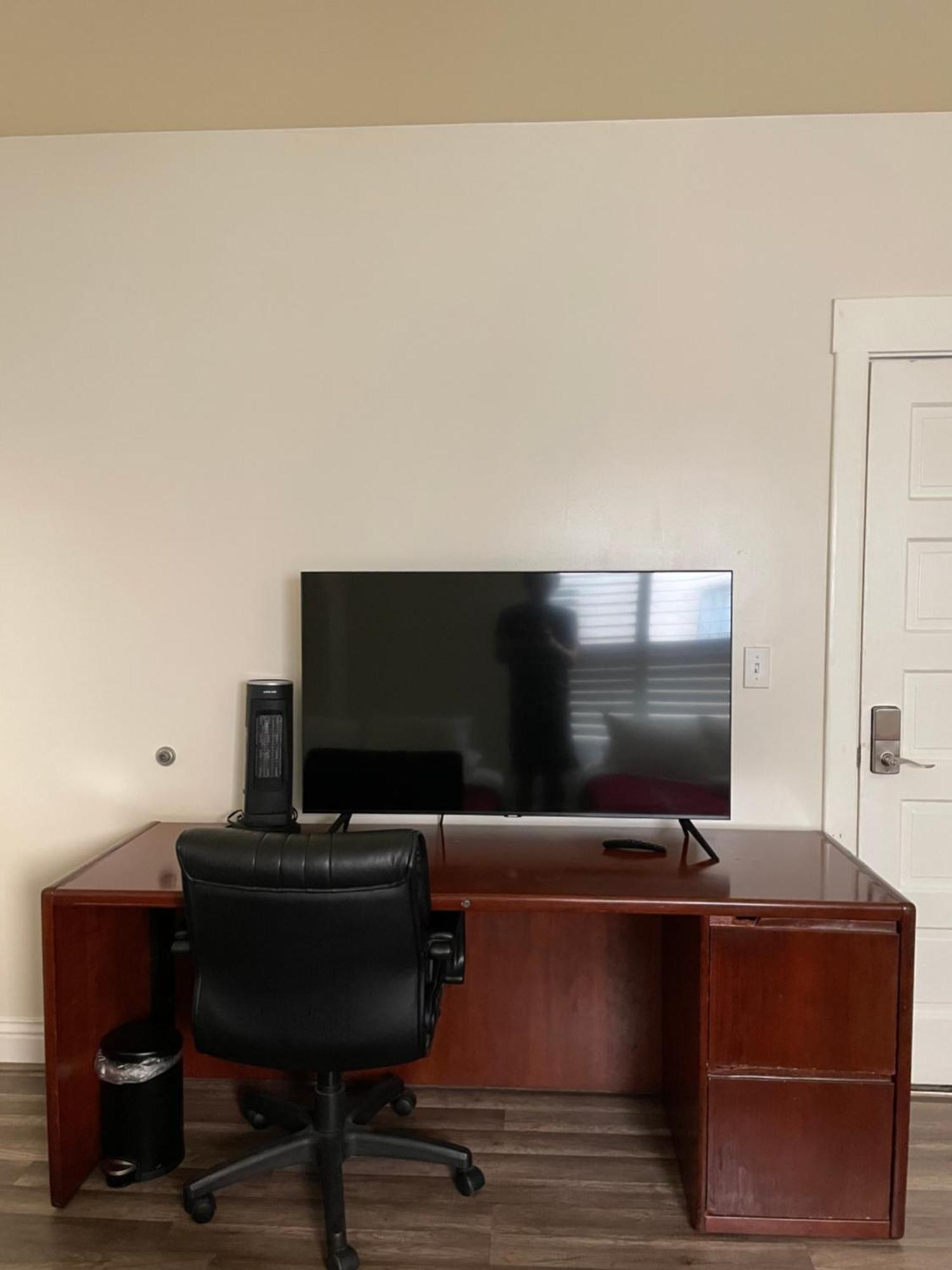Quarto em Acomodações Particulares Private Angeles - Free Wifi, Ac, Tv, Private Fridge, Kitchen, Near Usc - Exposition Park - Usc Memorial Coliseum - Banc Of California Bmo Stadium - Downtown Angeles Dtla - Of Southern California Usc!!! Los Angeles